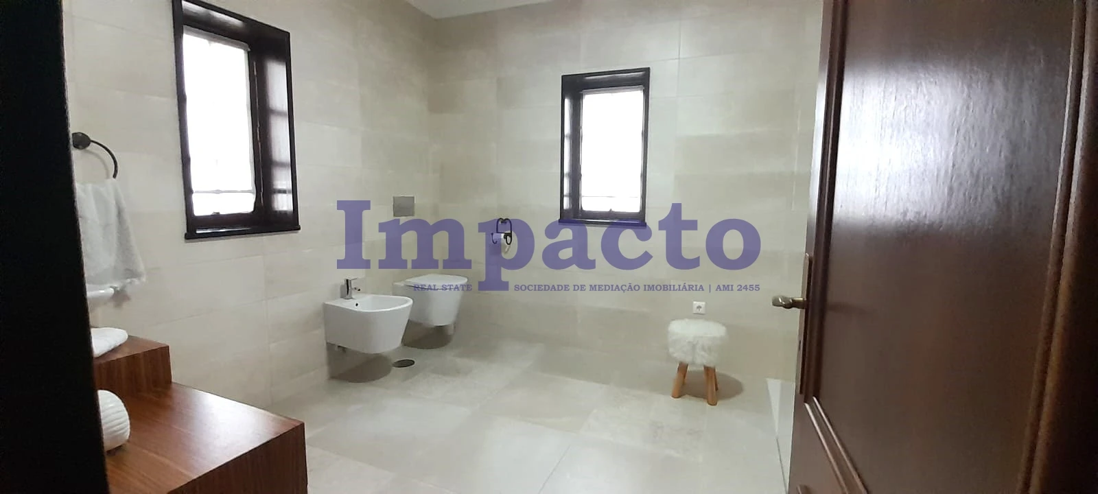 Moradia T3 para Venda em Milheiros de Poiares Foto 12