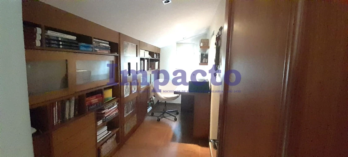 Moradia T3 para Venda em Milheiros de Poiares Foto 31