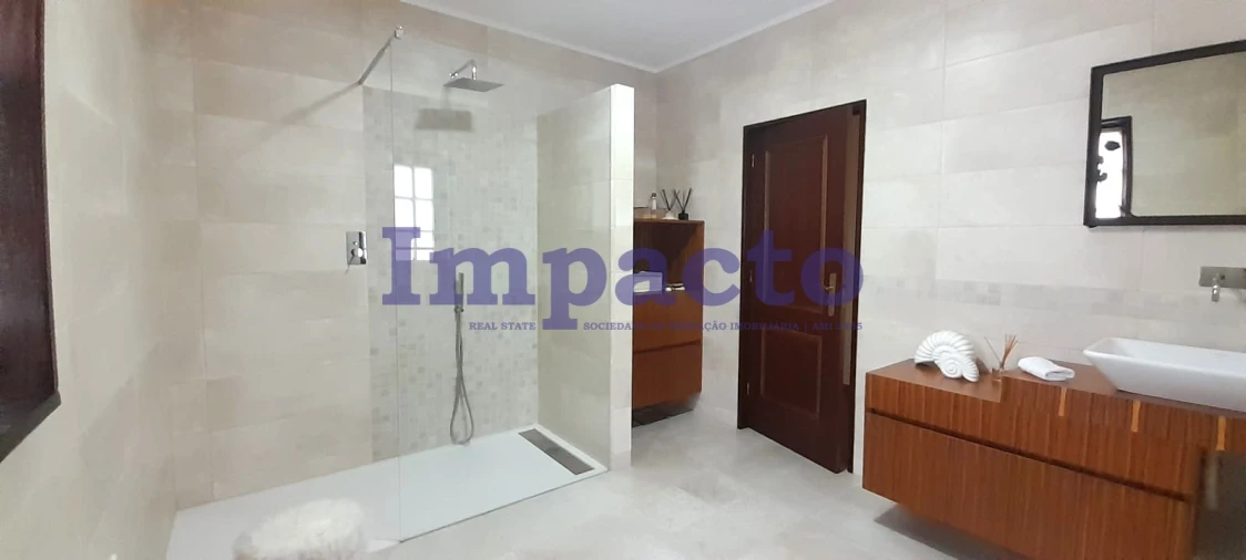 Moradia T3 para Venda em Milheiros de Poiares Foto 14