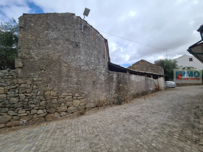 Armazém para Venda em Escalos de Cima e Lousa Foto 2