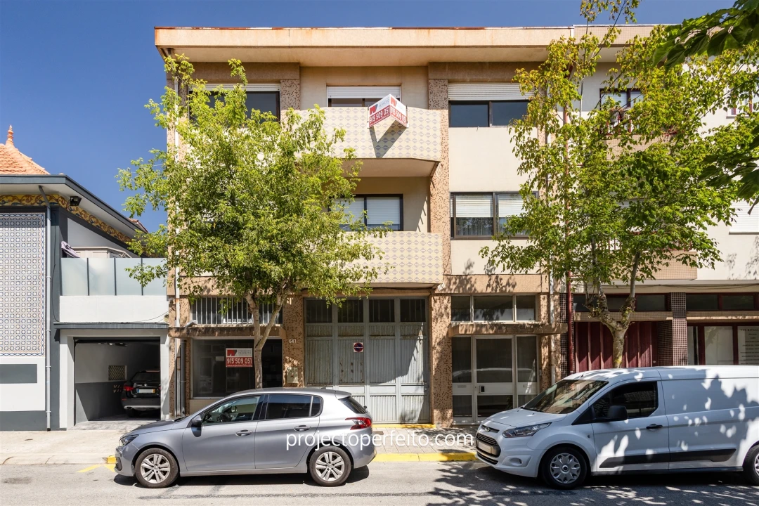 Prédio para Venda em Espinho Foto 1