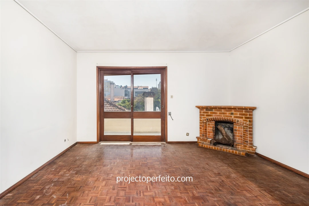 Prédio para Venda em Espinho Foto 3