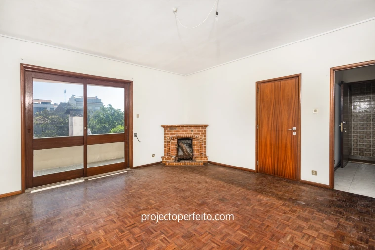 Prédio para Venda em Espinho Foto 2