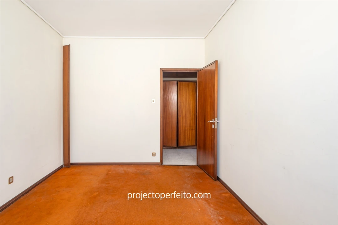 Prédio para Venda em Espinho Foto 11