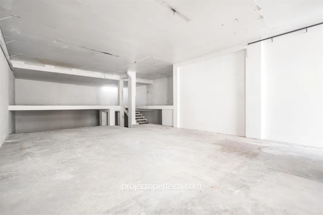 Prédio para Venda em Espinho Foto 23