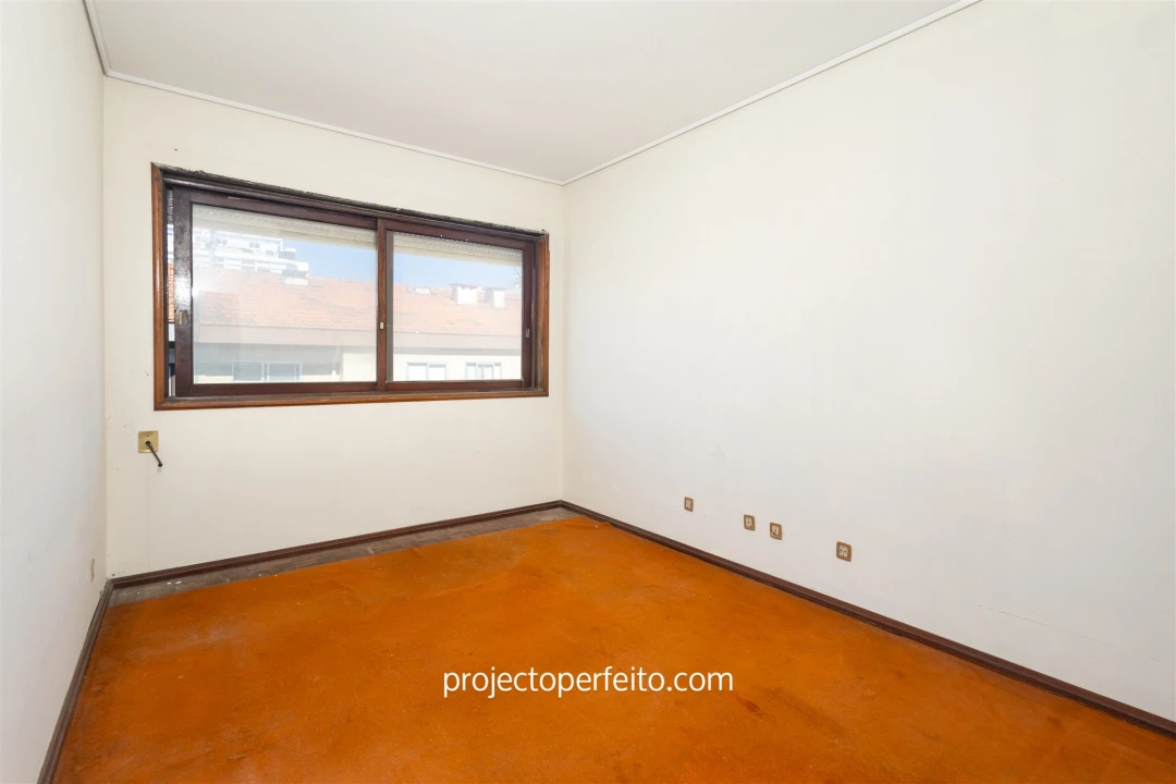 Prédio para Venda em Espinho Foto 10