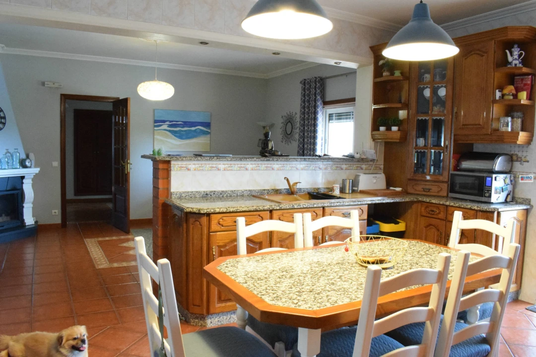 Moradia T4 para Venda em Alcaria Foto 26