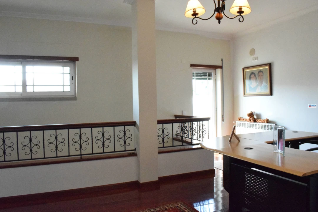 Moradia T4 para Venda em Alcaria Foto 64