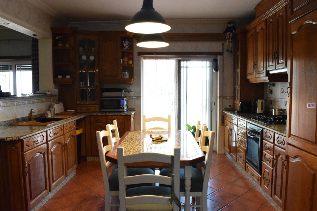 Moradia T4 para Venda em Alcaria Foto 27