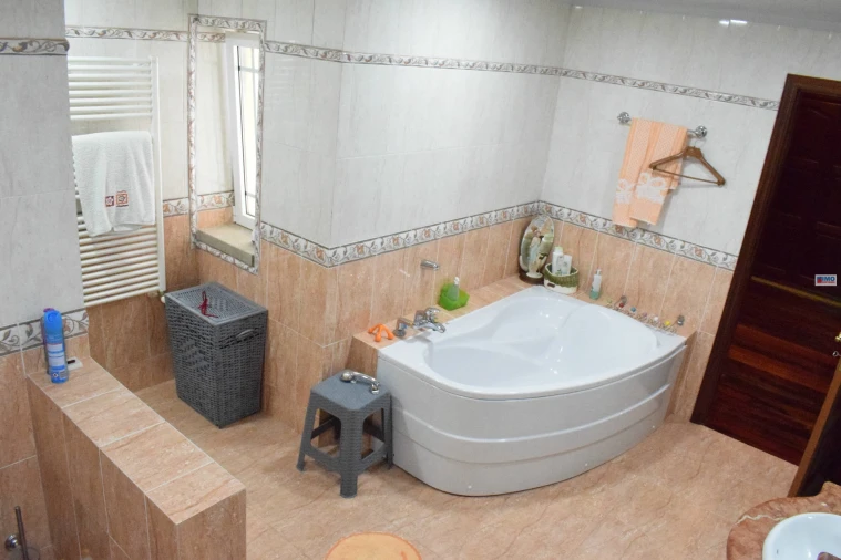 Moradia T4 para Venda em Alcaria Foto 59