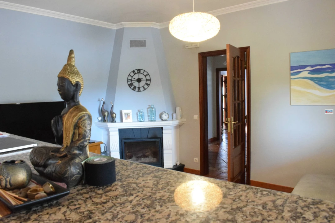 Moradia T4 para Venda em Alcaria Foto 29