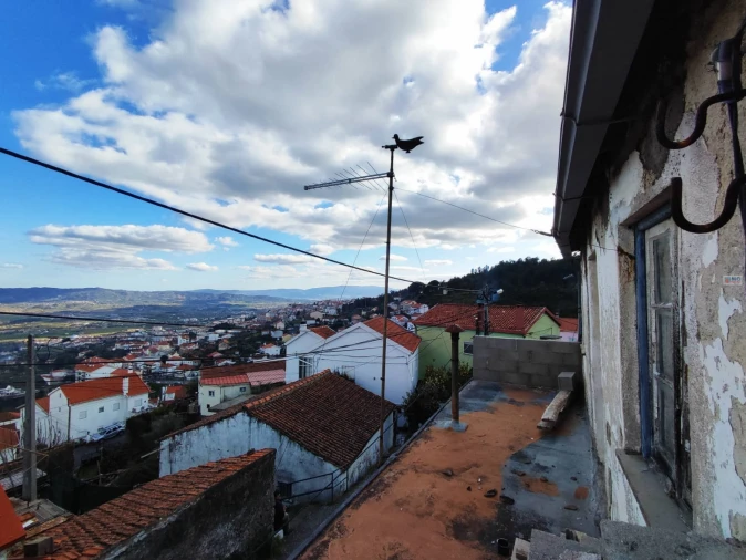 Moradia T3 para Venda em Cantar-Galo e Vila do Carvalho Foto 11