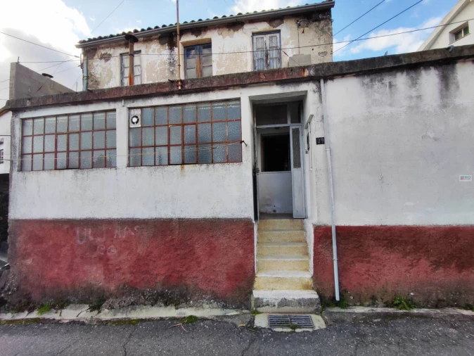 Moradia T3 para Venda em Cantar-Galo e Vila do Carvalho Foto 4