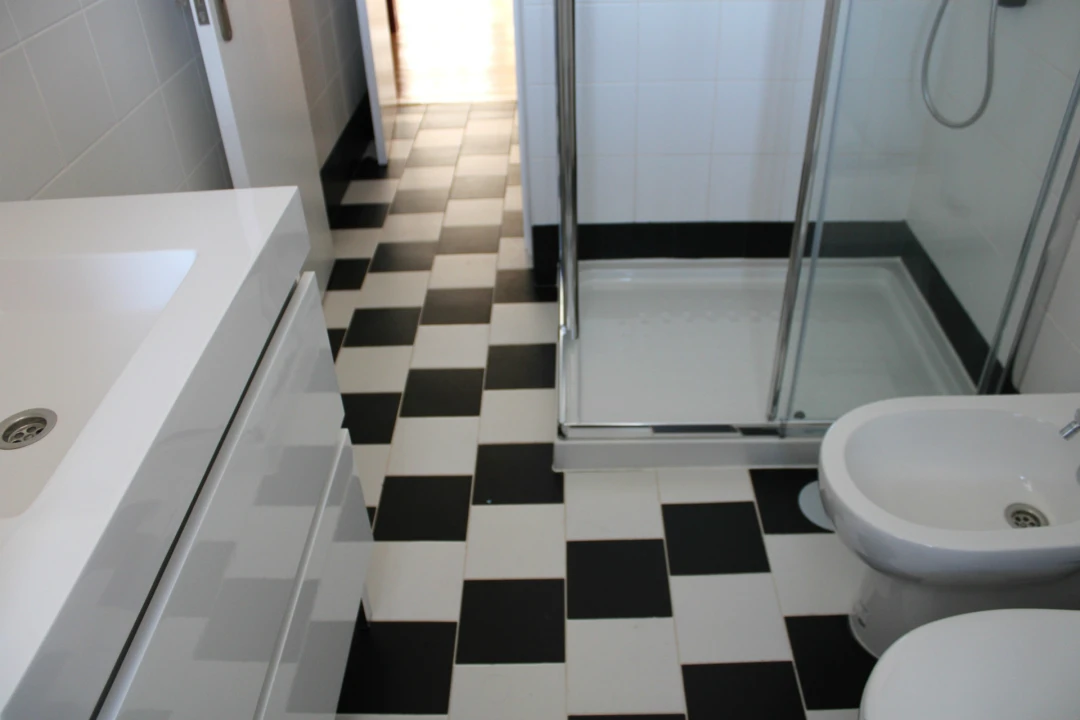 Apartamento T5 para Arrendamento em Santo Antonio dos Olivais Foto 16