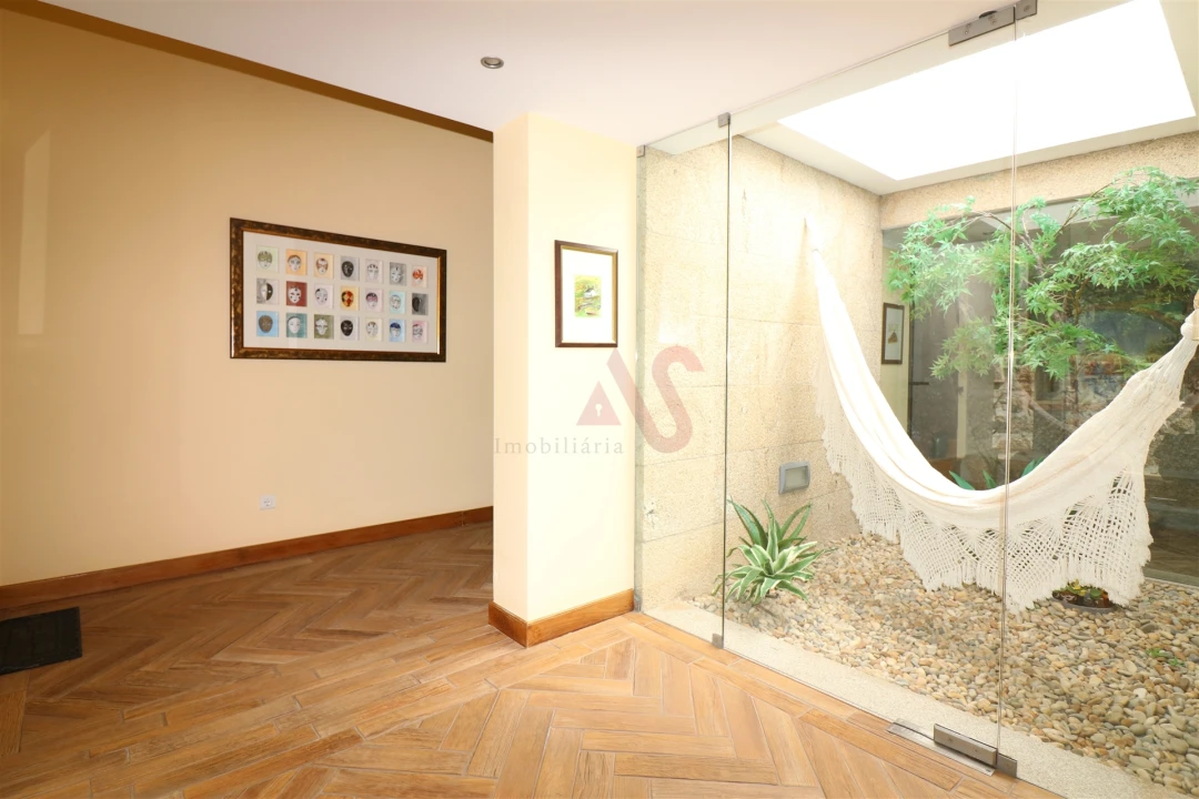 Moradia T4 para Venda em Infias Foto 12