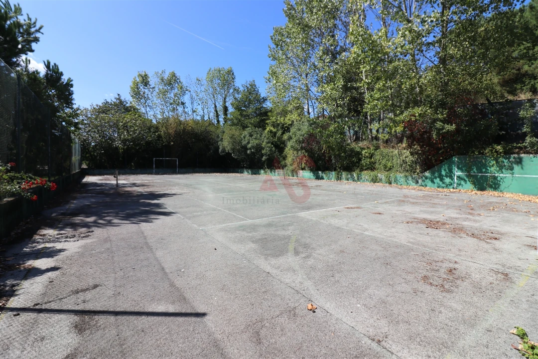 Moradia T4 para Venda em Infias Foto 33