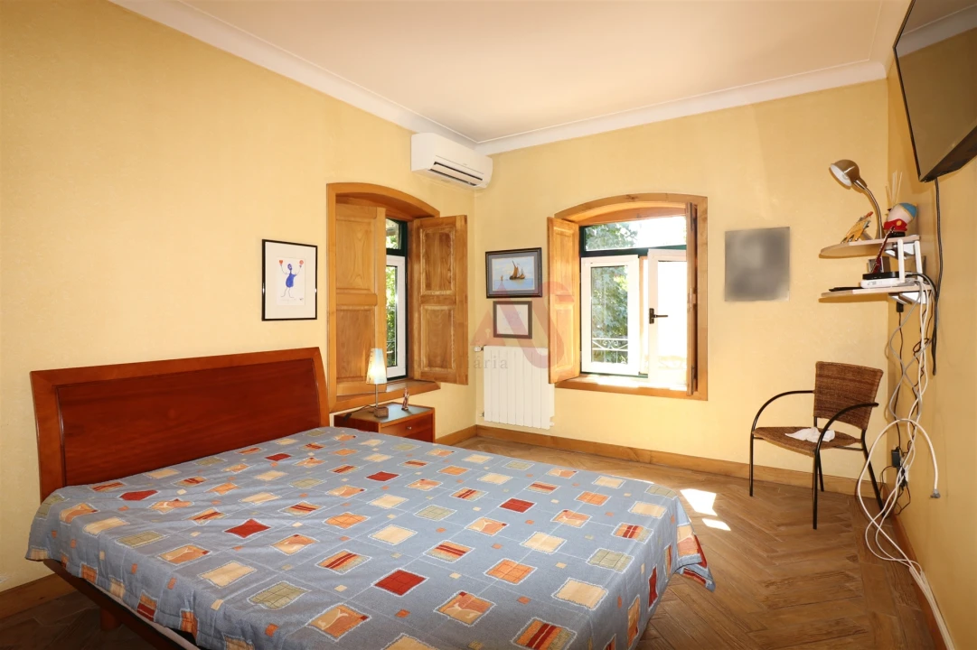 Moradia T4 para Venda em Infias Foto 31