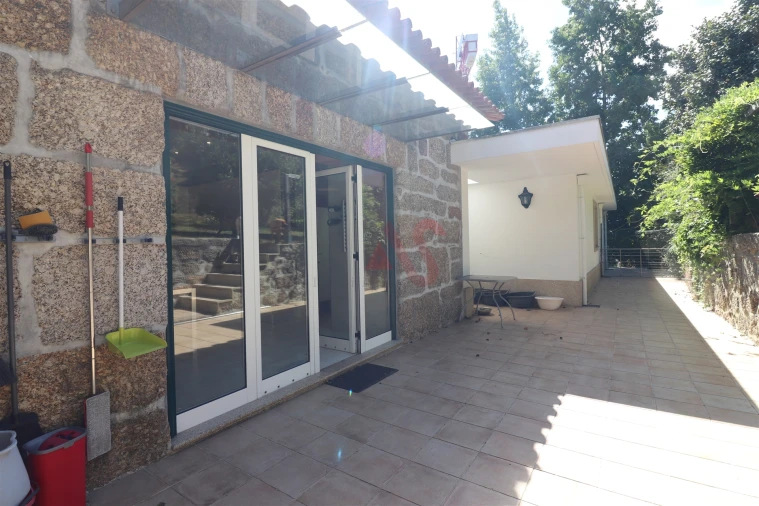 Moradia T4 para Venda em Infias Foto 29