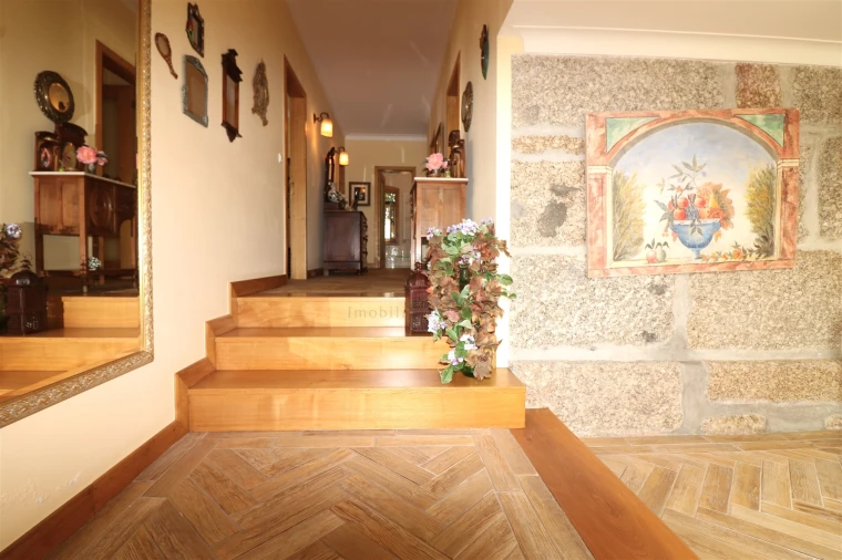 Moradia T4 para Venda em Infias Foto 23