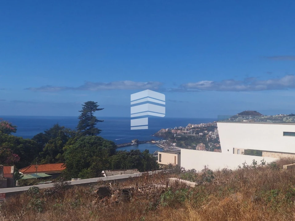 Terreno para Venda em Funchal (Santa Maria Maior) Foto 2