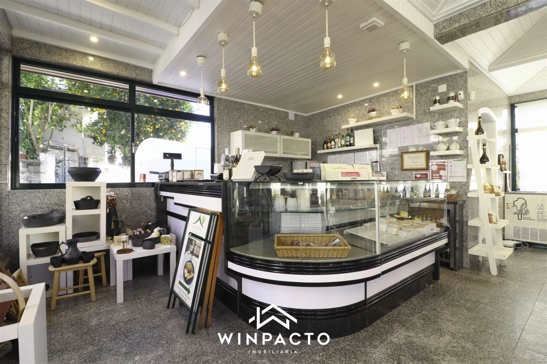 Negócio para Venda em Canas de Senhorim Foto 13