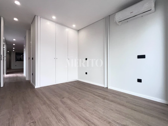 Apartamento T2 para Venda em São Vicente (Braga) Foto 5