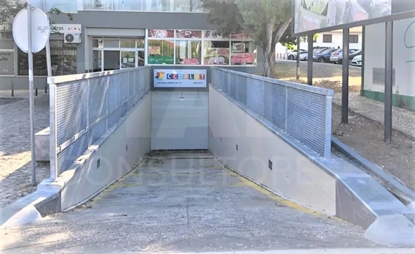 Loja para Venda em Pontinha e Famões Foto 1