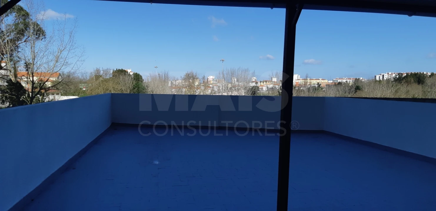 Loja para Venda em Alto do Seixalinho, Santo André e Verderena Foto 5
