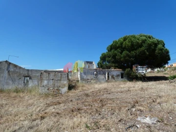 Terreno para Venda em Caparica e Trafaria