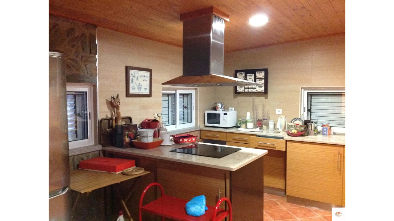 Quinta T3 para Venda em Benquerenças Foto 14