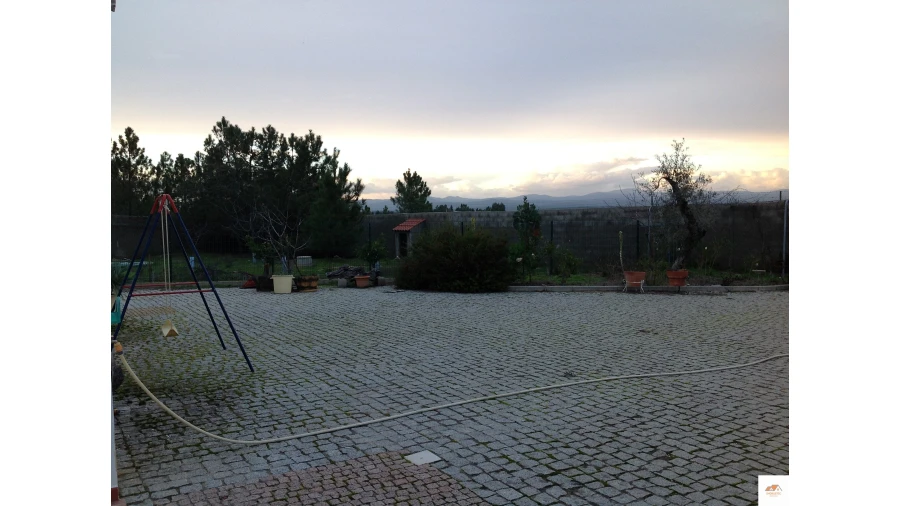 Quinta T3 para Venda em Benquerenças Foto 10