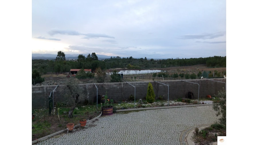 Quinta T3 para Venda em Benquerenças Foto 22