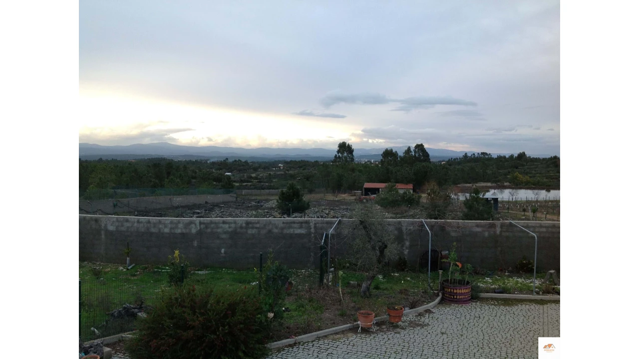 Quinta T3 para Venda em Benquerenças Foto 21