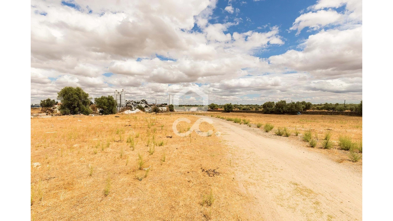 Terreno para Venda em Reguengos de Monsaraz Foto 4