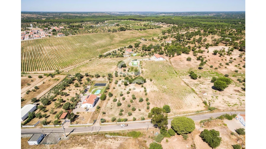 Quinta T3 para Venda em Cabeção Foto 43