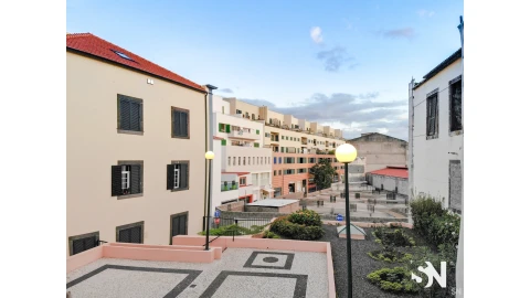 Apartamento T2 para Venda em Funchal (Se)