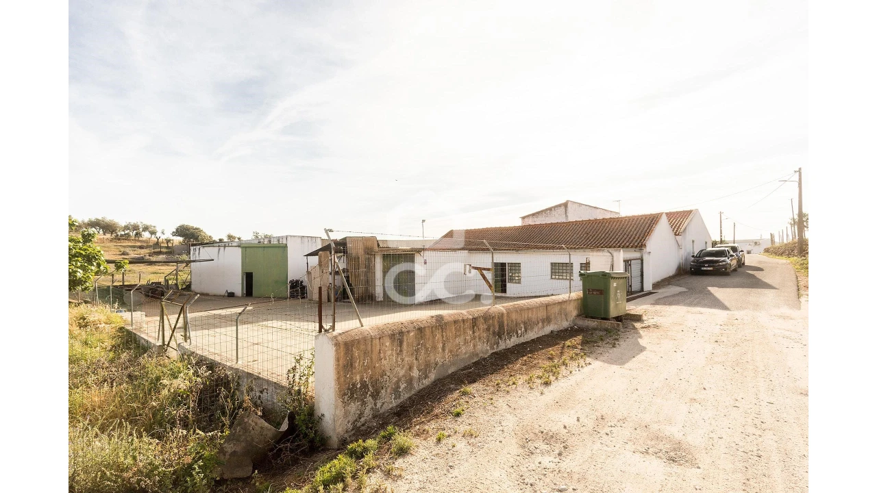 Quinta T3 para Venda em Nossa Senhora de Machede Foto 28