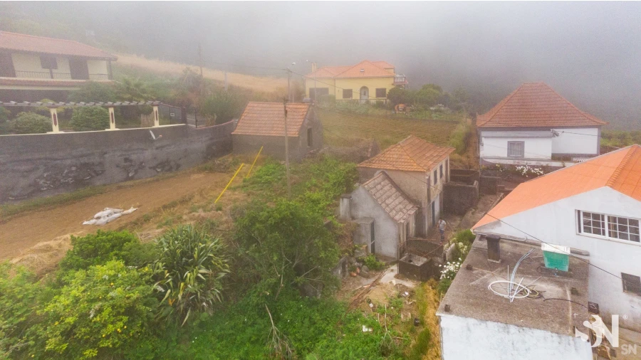 Moradia T2 para Venda em Fajã da Ovelha Foto 13