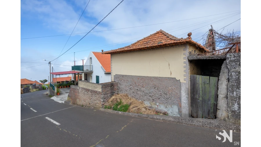 Moradia T2 para Venda em Fajã da Ovelha Foto 9