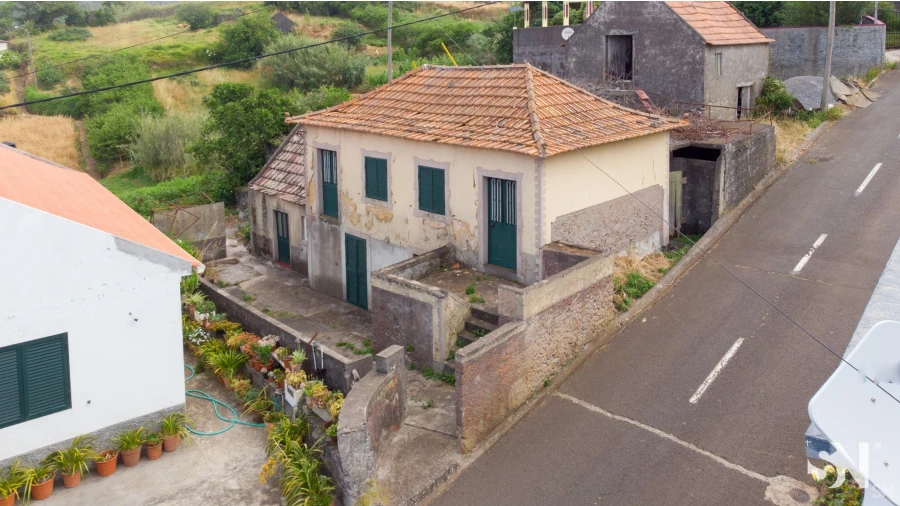 Moradia T2 para Venda em Fajã da Ovelha Foto 3