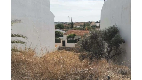 Terreno para Venda em Estômbar e Parchal