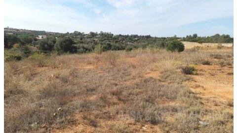 Terreno para Venda em Estômbar e Parchal