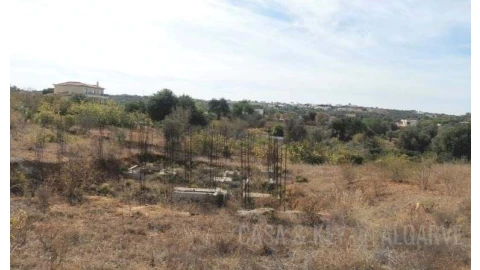 Terreno para Venda em Estômbar e Parchal