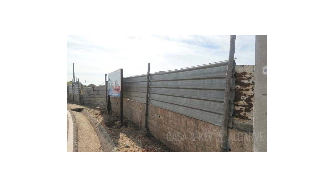 Terreno para Venda em Estômbar e Parchal Foto 3