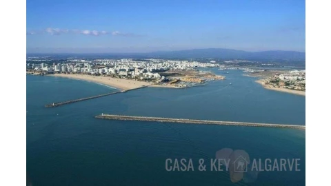 Terreno para Venda em Ferragudo