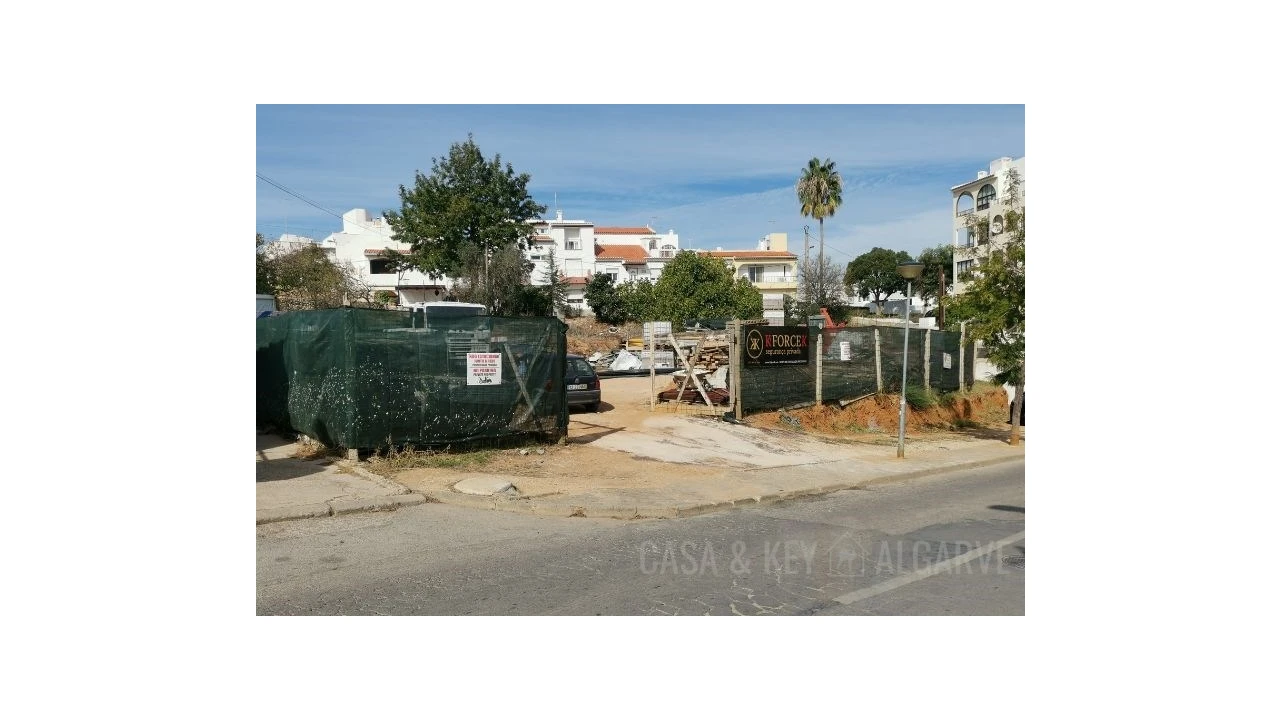 Terreno para Venda em Ferragudo Foto 1