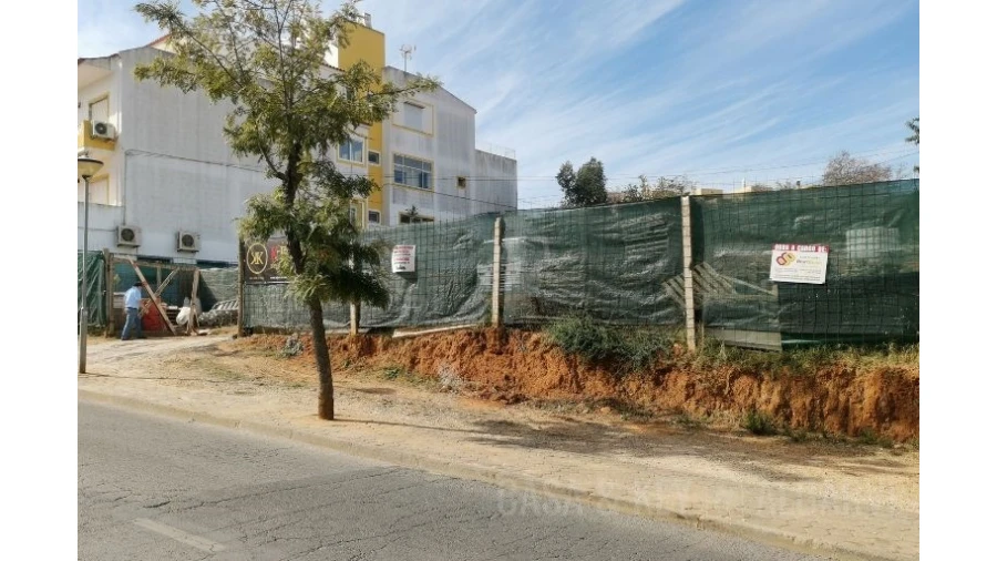 Terreno para Venda em Ferragudo Foto 2