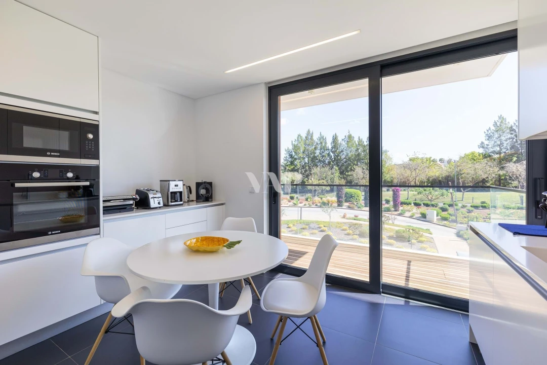 Apartamento T3 para Venda em Quarteira Foto 7