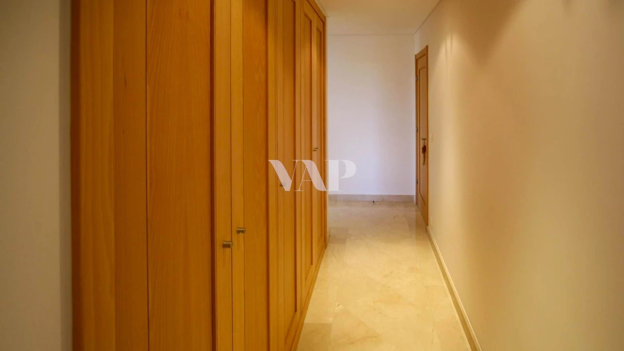 Apartamento T3 para Venda em Quarteira Foto 8