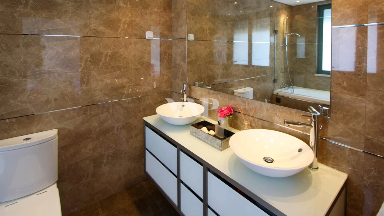 Apartamento T3 para Venda em Quarteira Foto 14